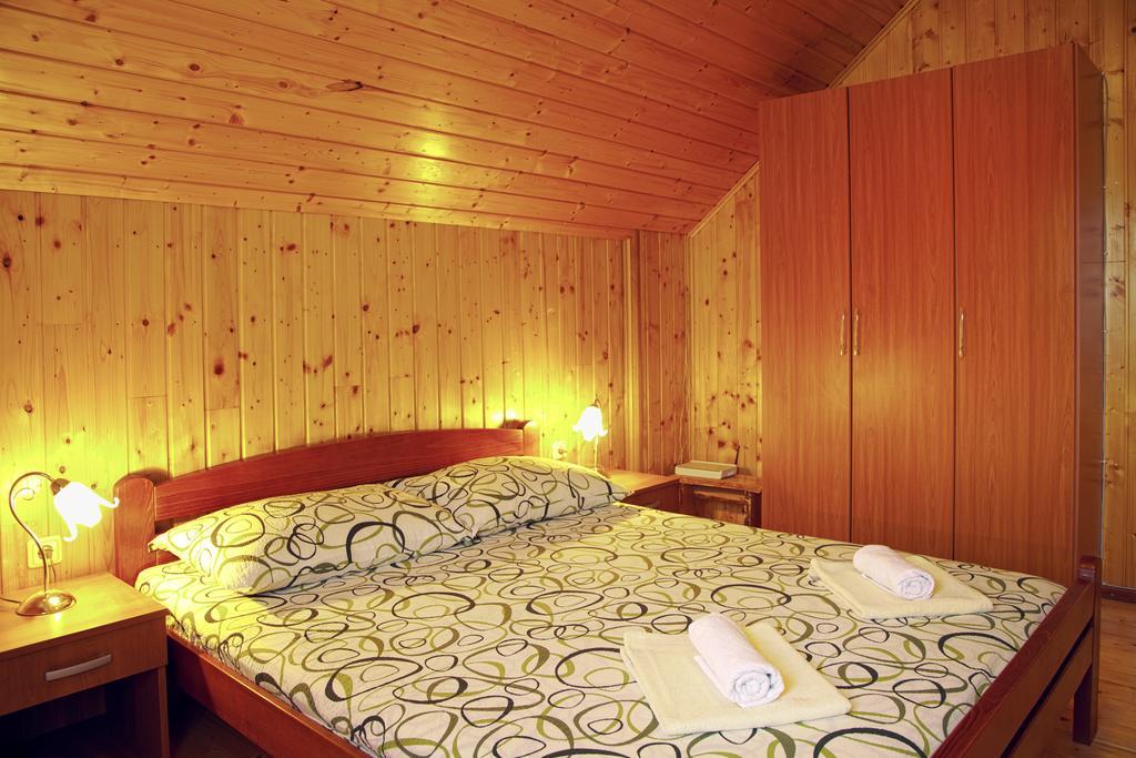 Apartment Ines Smoljanac Bagian luar foto