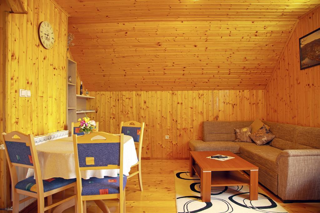 Apartment Ines Smoljanac Bagian luar foto