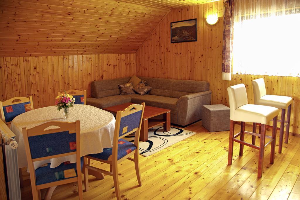 Apartment Ines Smoljanac Bagian luar foto